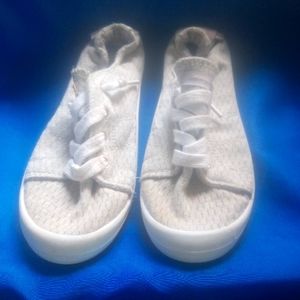 Tommy Bahama ladies shoes